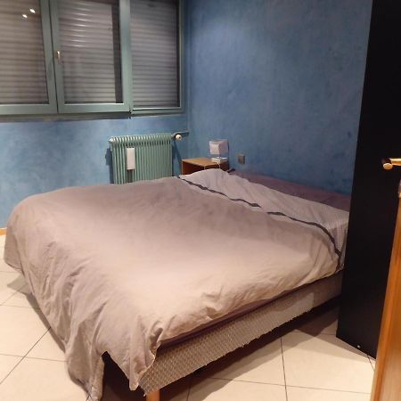 Chambre Dans Un Appartement Annecy Gare-Centre Luaran gambar