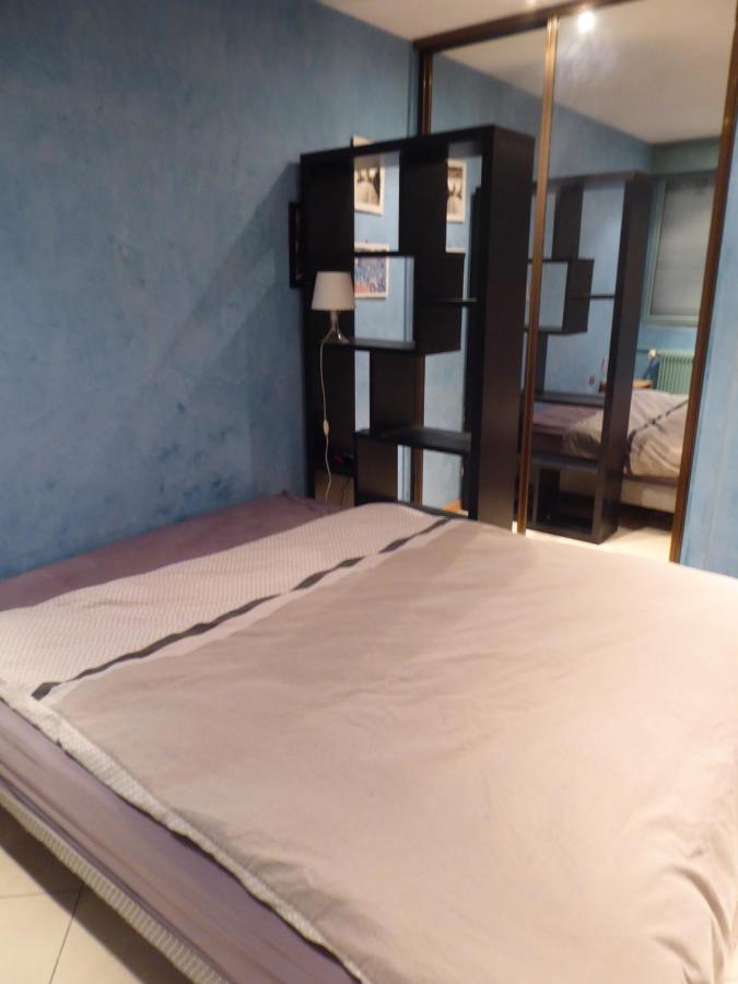 Chambre Dans Un Appartement Annecy Gare-Centre Luaran gambar